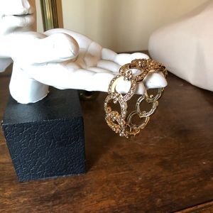 Gold bracelet with gold rhinestone